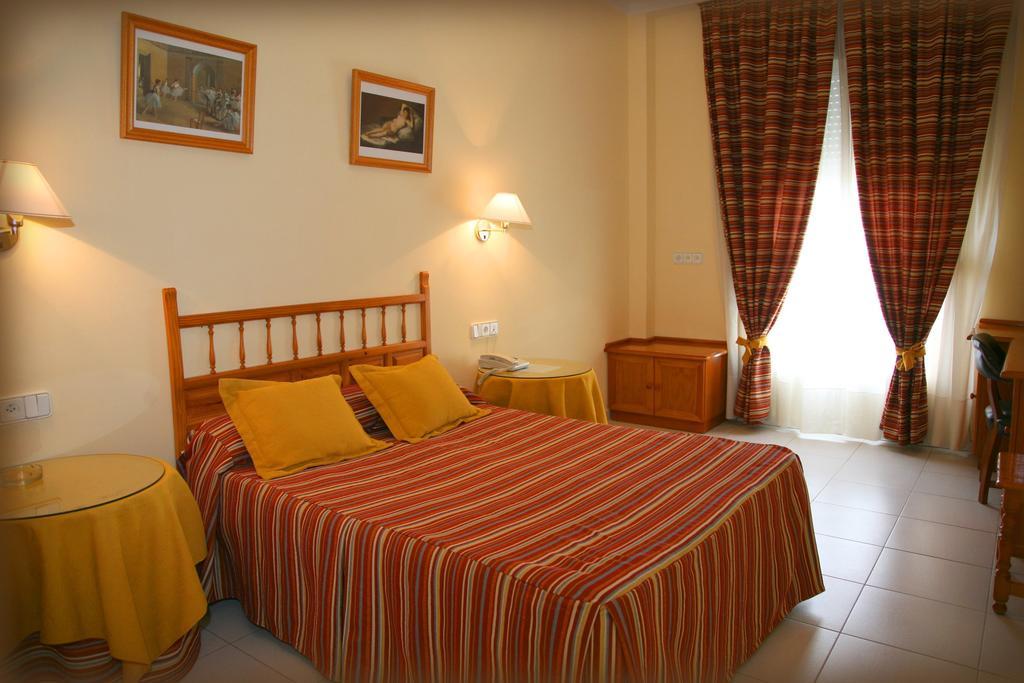 Hotel Villa Ducal Osuna Rum bild